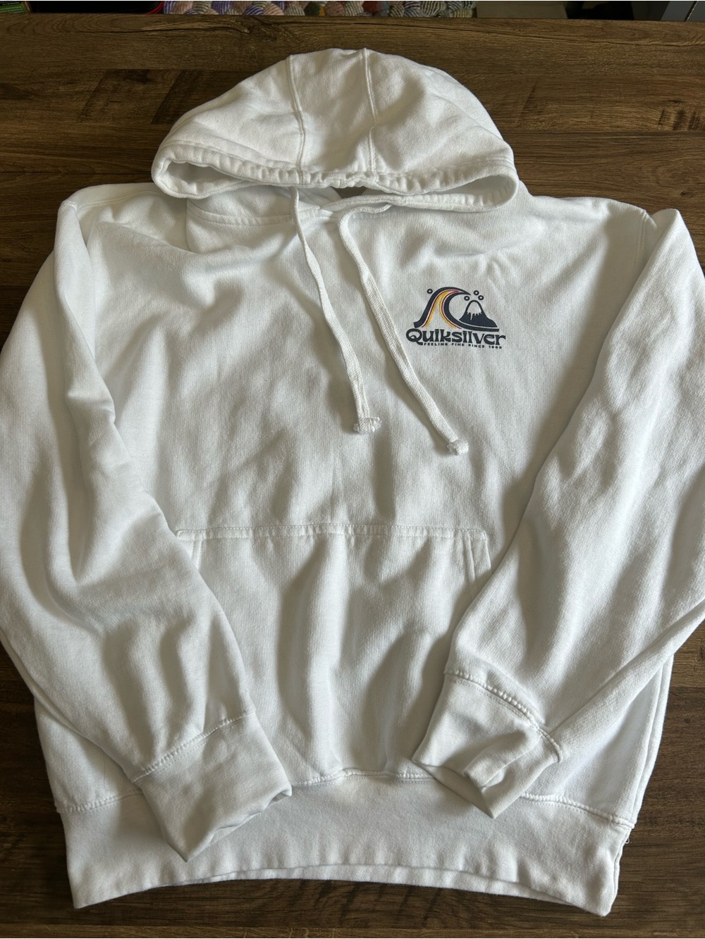 Quiksilver White Rainbow Wave Logo Pullover Hoodie Streetwear Medium